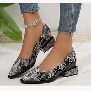 Stylish Snake-Print Block Heel Pumps - Grey/Black/White 10M